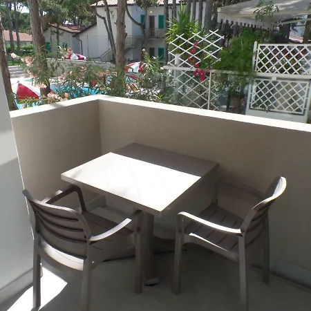 Residence Melograno Bibione Exterior photo